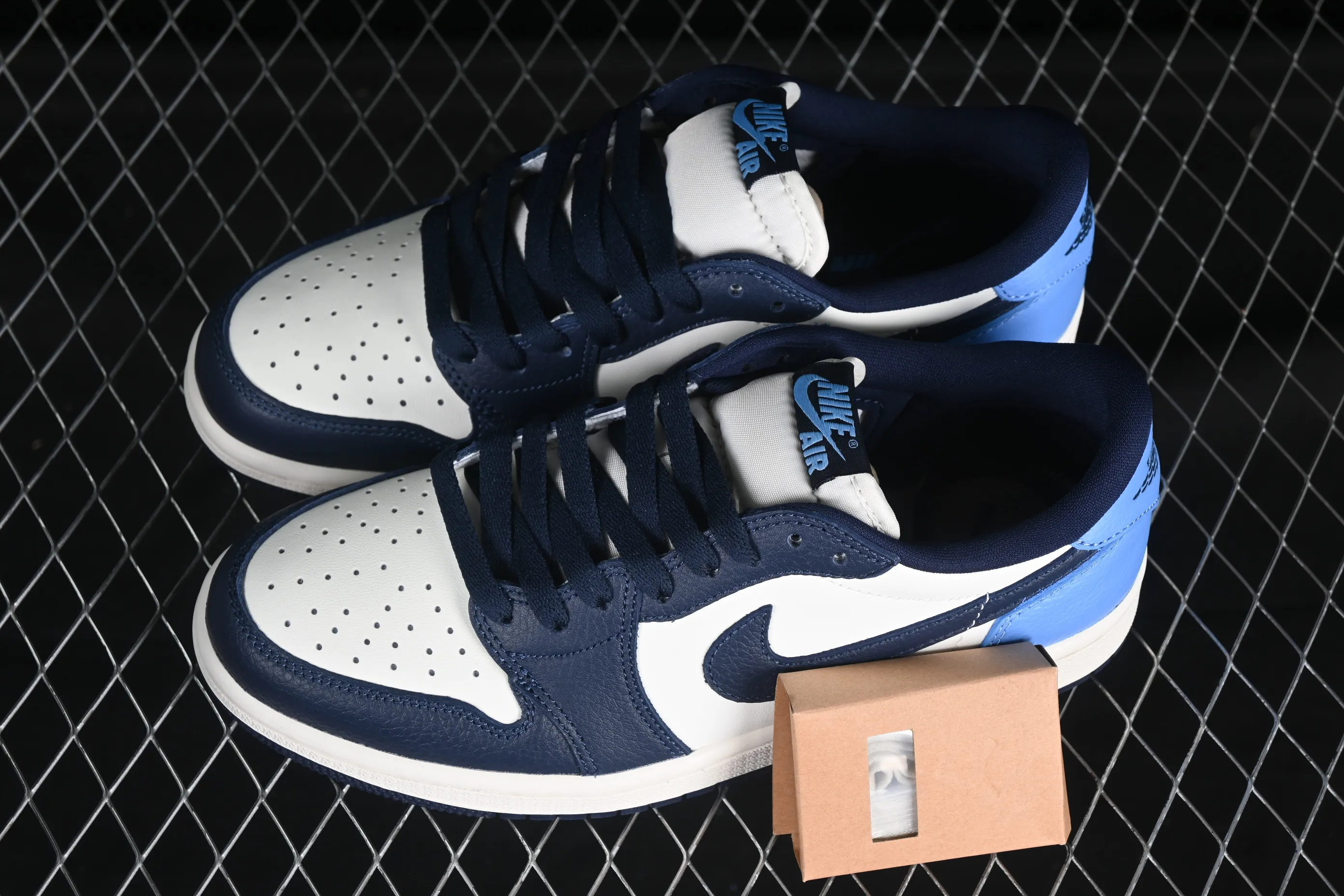 All categories Air Jordan Jordan series basketball shoes Air Jordan 1 Low G version pure original Air Jordan 1 Low OG "Obsidian" AJ1 Joe 1 Obsidian low-top cultural basketball shoes CZ0790-400